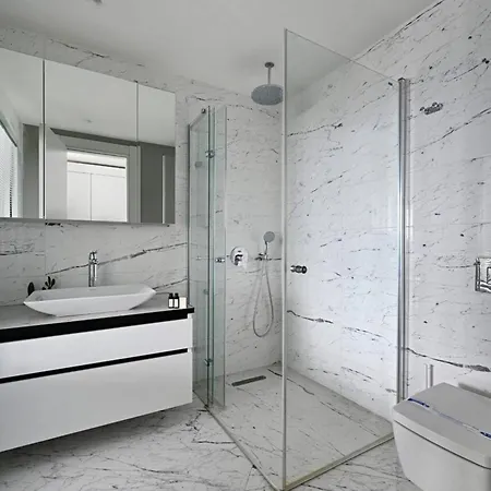 Cozy Bright W Parking, Poolviews! #237 Appartamento